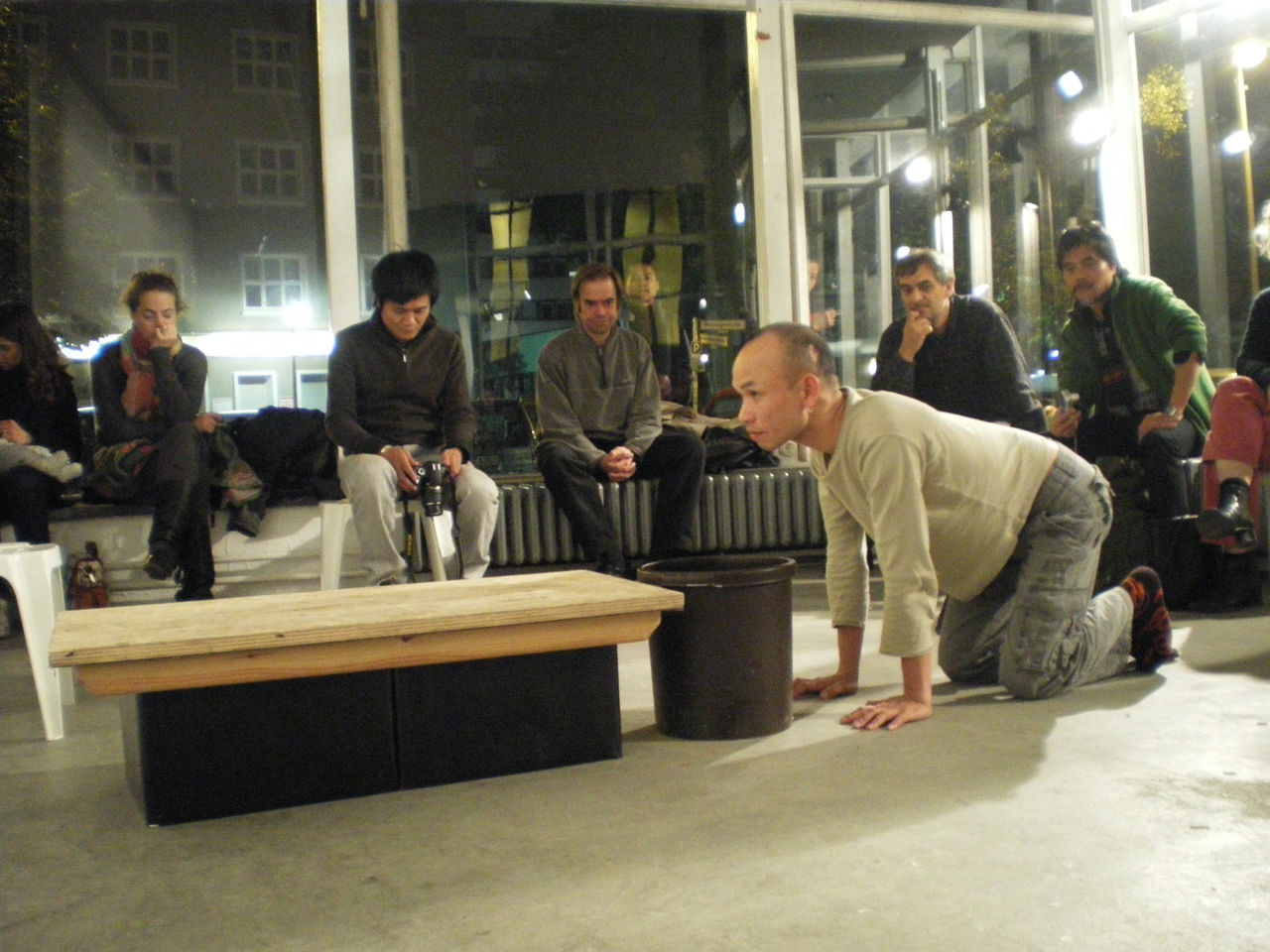 Photographic documentation of RYLLEGA Berlin (Performance by Truong Tan, 19 September 2008)